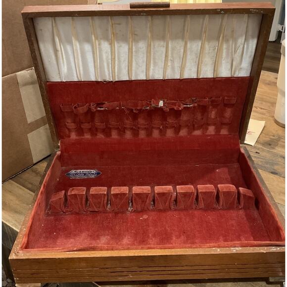 Vintage Oneida Wm A Rogers PARK LANE Silverplate Flatware Set 38pc w/ Chest - Picture 6 of 13